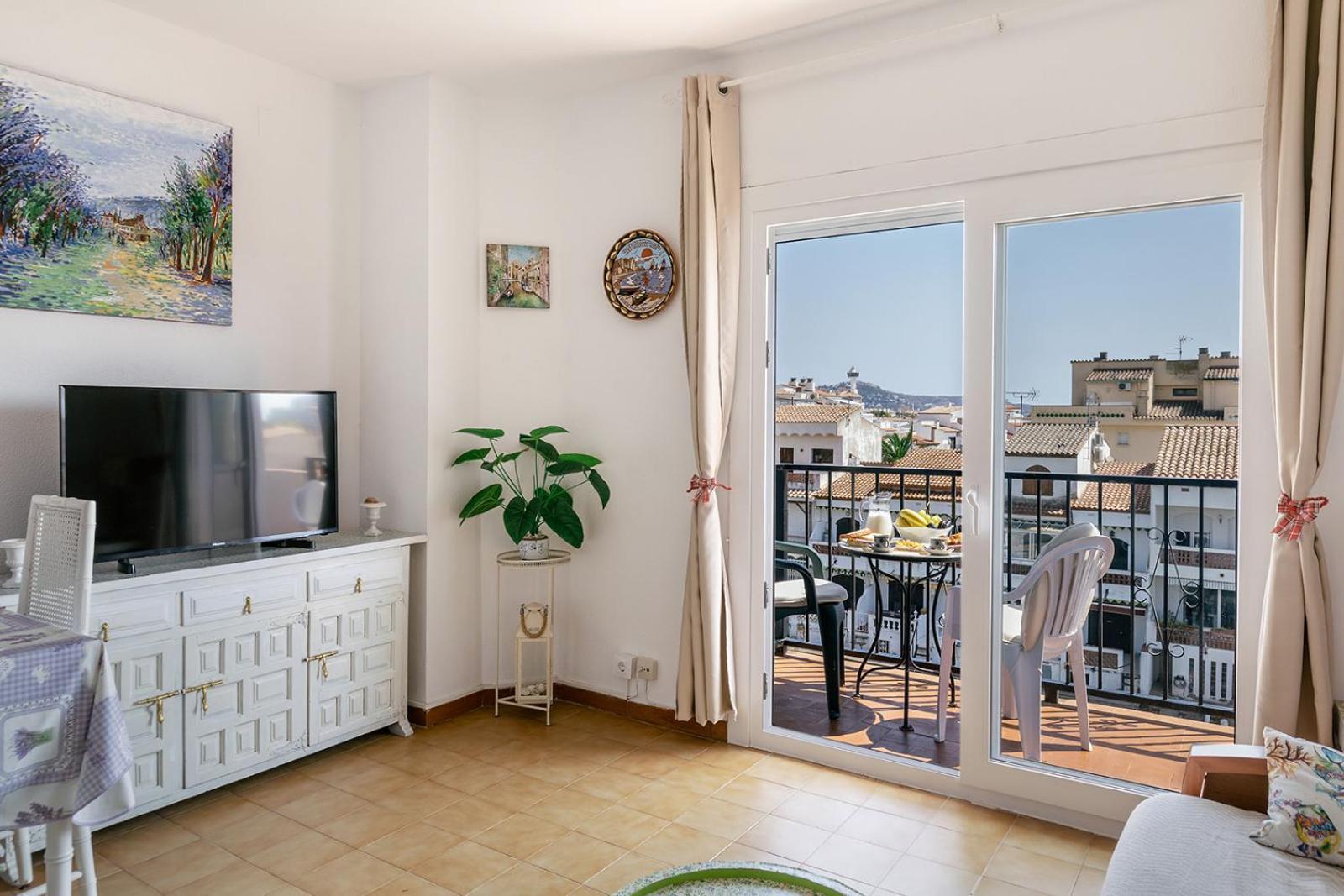 Lovely Mediterranean Penthouse In Costa Brava *