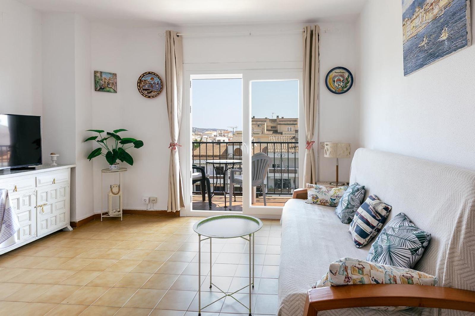 Lovely Mediterranean Penthouse In Costa Brava *
